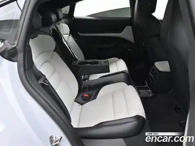 Porsche Taycan 2025 гидро в Москве № 225696, миниатюра 12