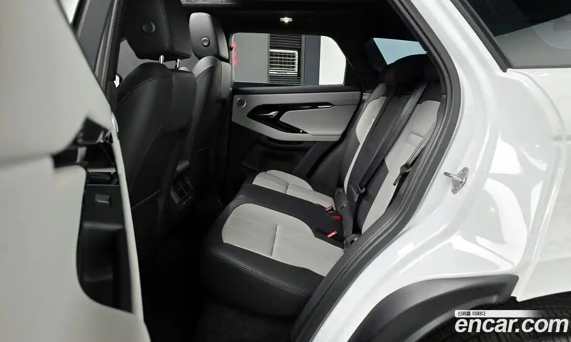 Land Rover Range-Rover Evoque 2025 2.0 гидро в Москве № 231147, фото 12