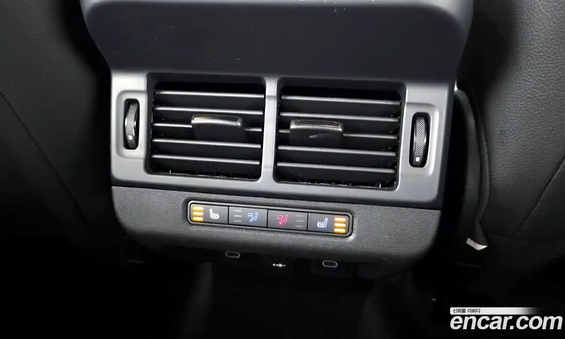 Land Rover Range-Rover Evoque 2025 2.0 гидро в Москве № 231147, фото 18