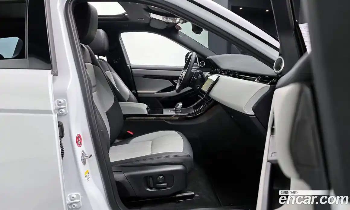 Land Rover Range-Rover Evoque 2025 2.0 гидро в Москве № 231147, фото 10