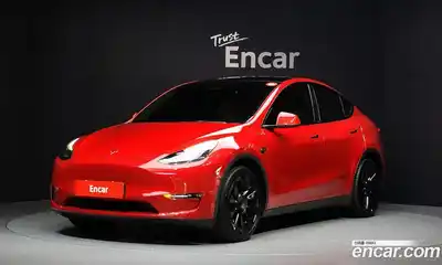 Tesla Model Y, 2023