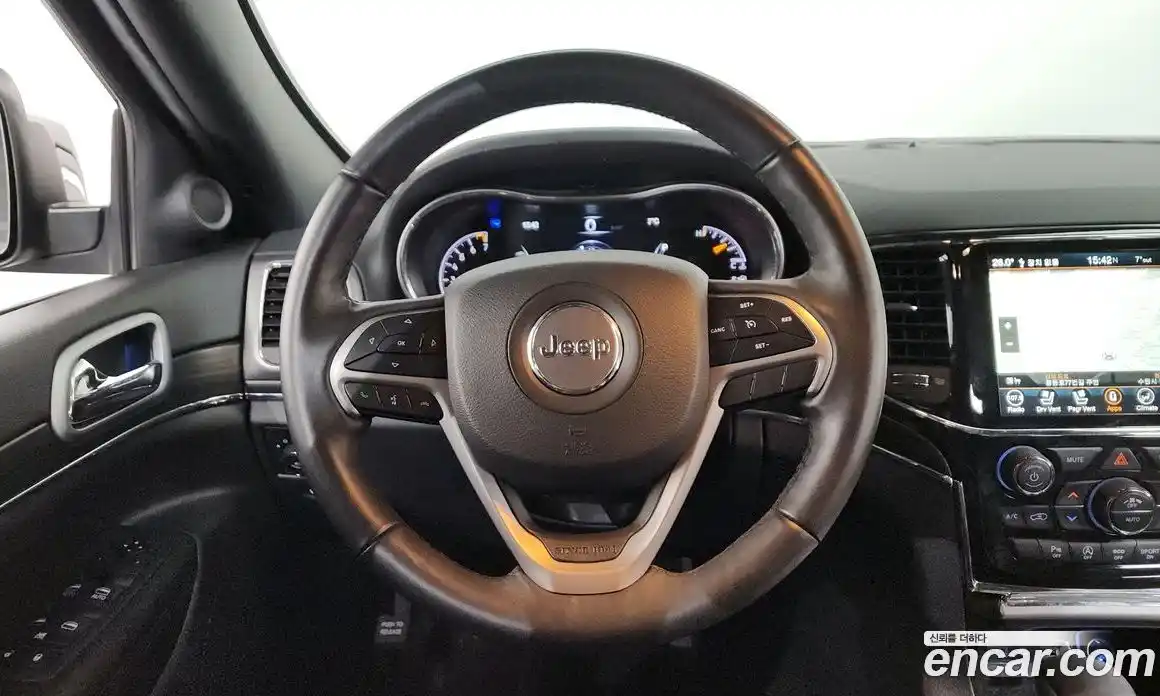 Jeep Cherokee 2019 3.6 гидро в Москве № 232566, фото 13
