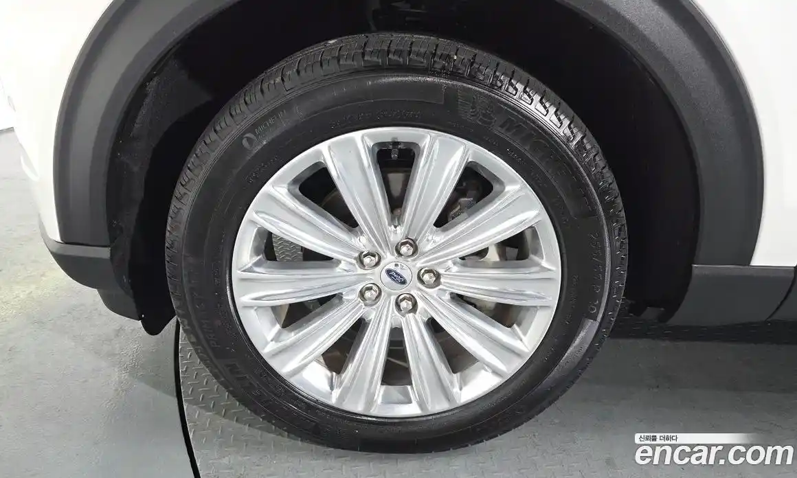 Ford Explorer 2019 2.3 гидро в Москве № 233157, фото 4