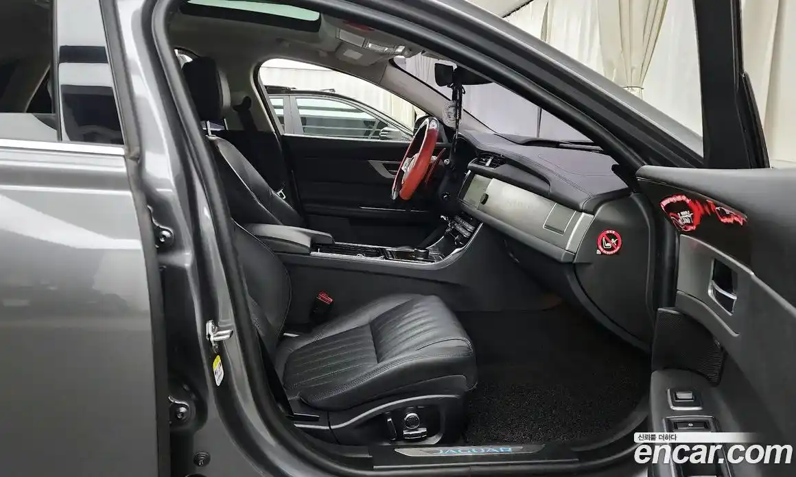Jaguar XF 2019 2.0 гидро в Москве № 256051, фото 11