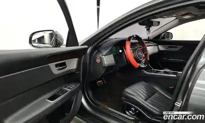 Jaguar XF 2019 2.0 гидро в Москве № 256051, миниатюра 10