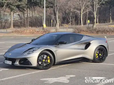 Lotus Emira 2024 3.5 механика в Москве № 256852, миниатюра 3