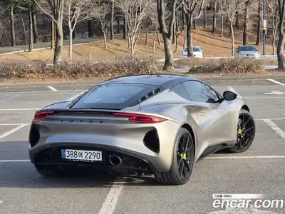 Lotus Emira 2024 3.5 механика в Москве № 256852, миниатюра 4