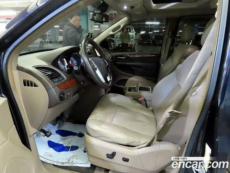 Chrysler Grand Voyager 2011 3.6 гидро в Москве № 258162, фото 10