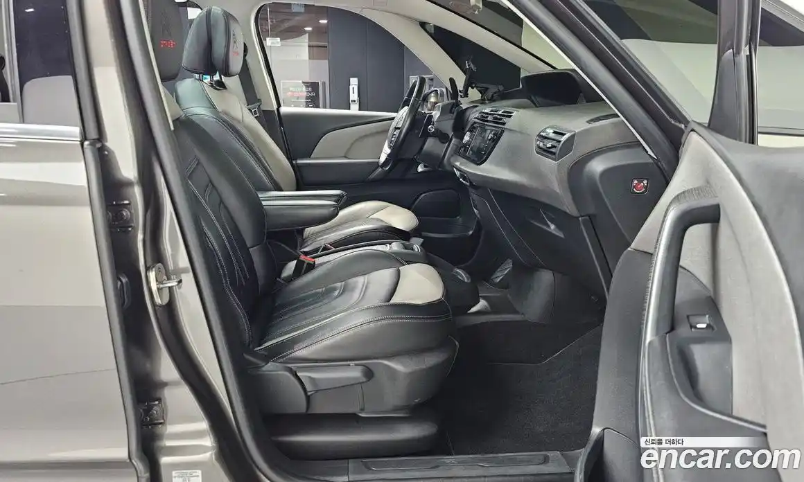 Citroen C4 Picasso 2016 1.6 гидро в Москве № 259070, фото 11