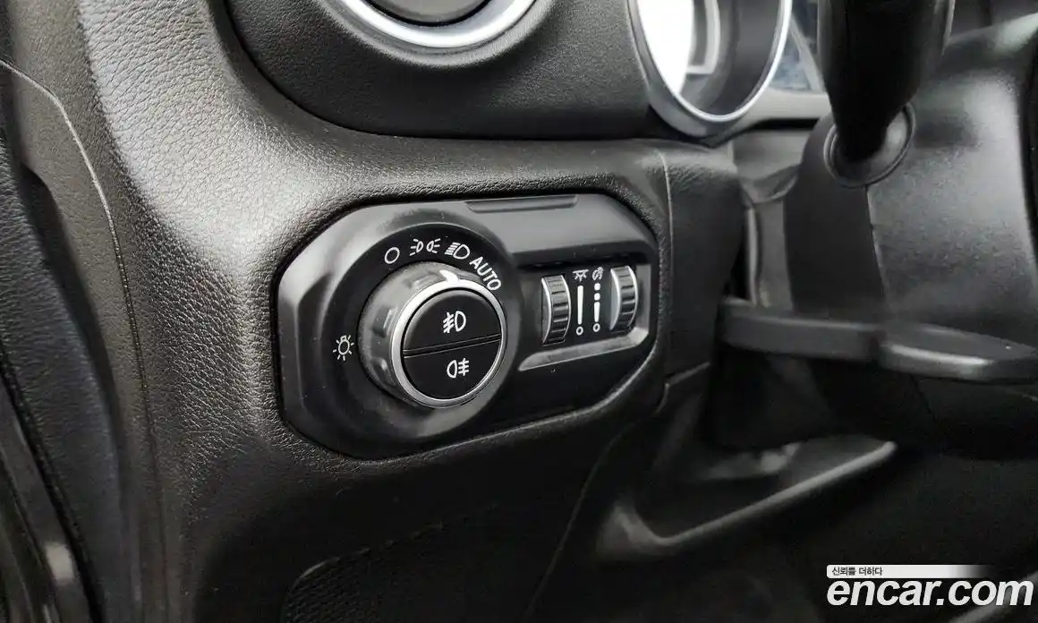 Jeep Wrangler 2021 2.0 гидро в Москве № 259695, фото 16