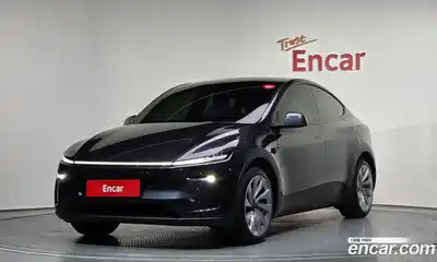Tesla Model Y, 2025