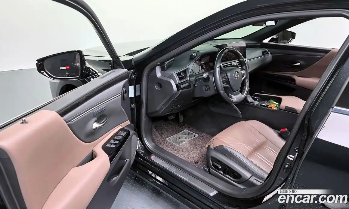 Lexus ES 2023 2.5 гидро в Москве № 275447, фото 11