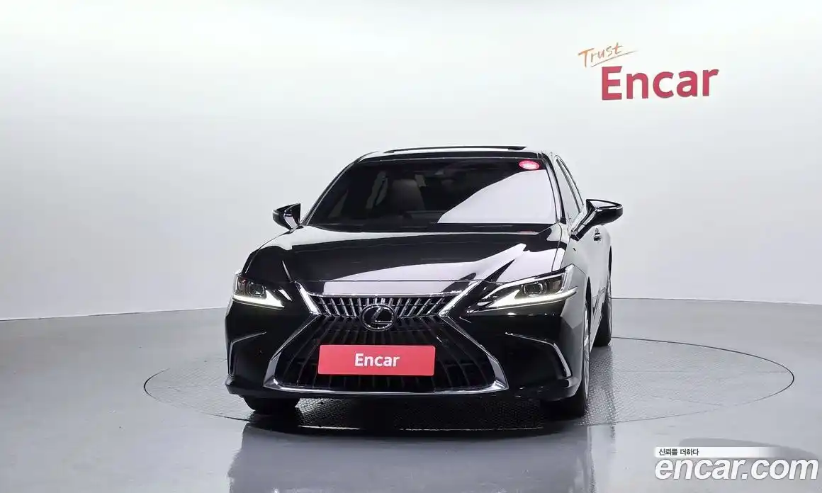 Lexus ES 2023 2.5 гидро в Москве № 275447, фото 3