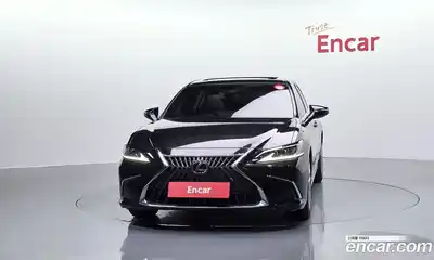 Lexus ES 2023 2.5 гидро в Москве № 275447, миниатюра 3