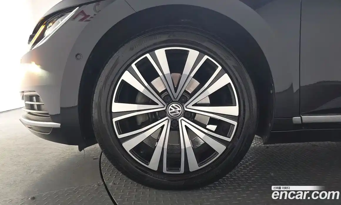 Volkswagen Arteon 2019 2.0 гидро в Москве № 276498, фото 4