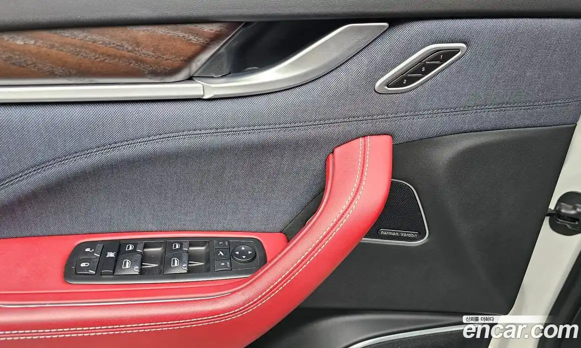 Maserati Levante 2019 3.0 гидро в Москве № 282851, фото 18