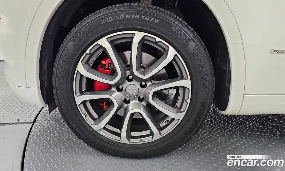 Maserati Levante 2019 3.0 гидро в Москве № 282851, фото 5