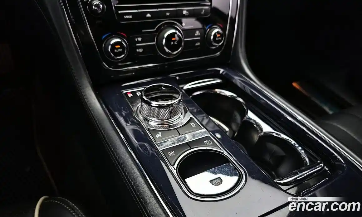 Jaguar XJ 2012 5.0 гидро в Москве № 283841, фото 9