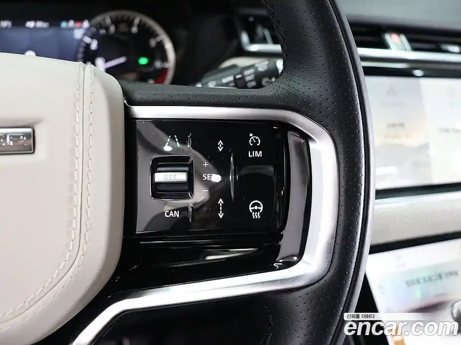 Land Rover Range-Rover Velar 2023 2.0 гидро в Москве № 316417, фото 7