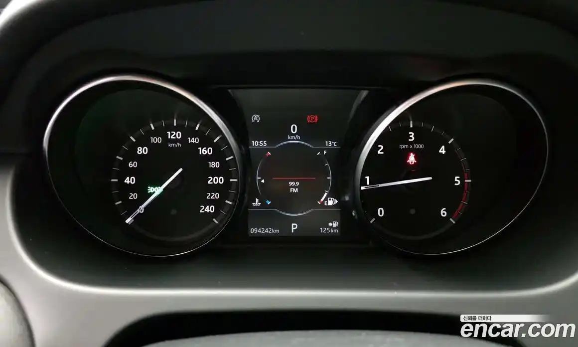 Land Rover Discovery Sport 2019 2.0 гидро в Москве № 333262, фото 8
