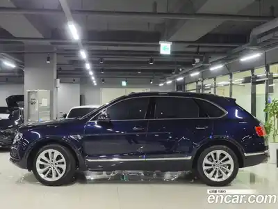 Bentley Bentayga 2020 4.0 гидро в Москве № 366452, миниатюра 2