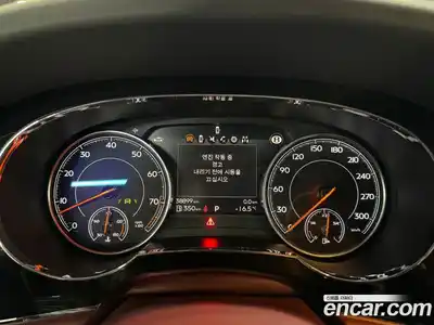 Bentley Bentayga 2020 4.0 гидро в Москве № 366452, миниатюра 6