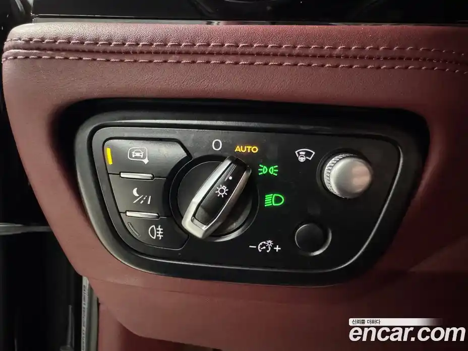 Bentley Bentayga 2020 4.0 гидро в Москве № 366452, фото 9