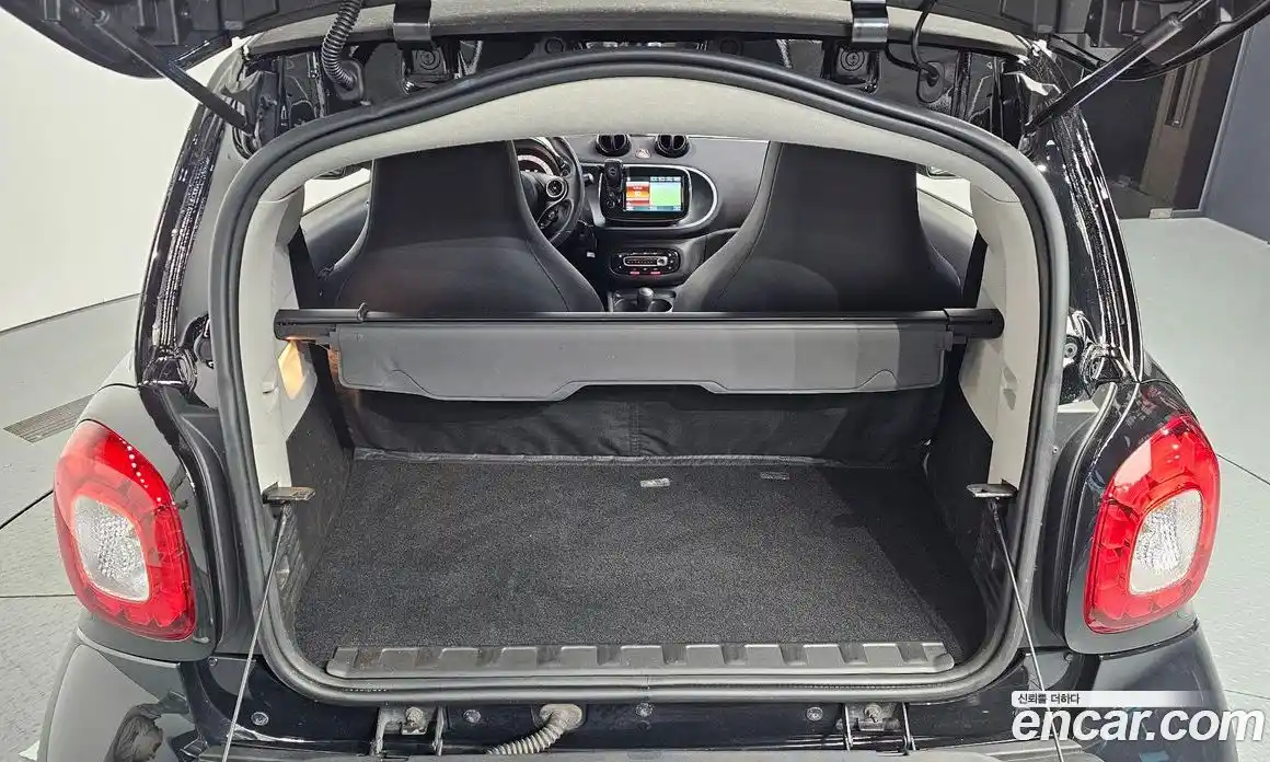 Smart Fortwo 2017 1.0 гидро в Москве № 376044, фото 20