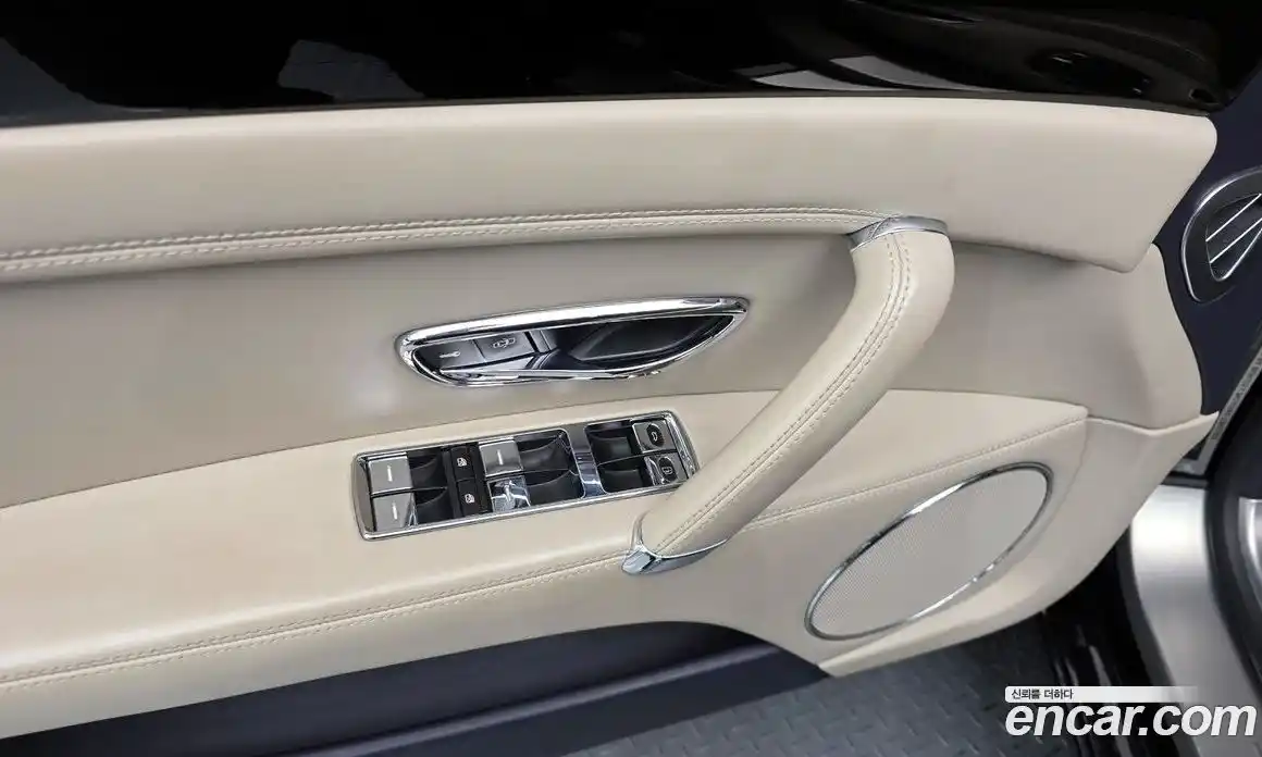 Bentley Flying Spur 2018 4.0 гидро в Москве № 387216, фото 14