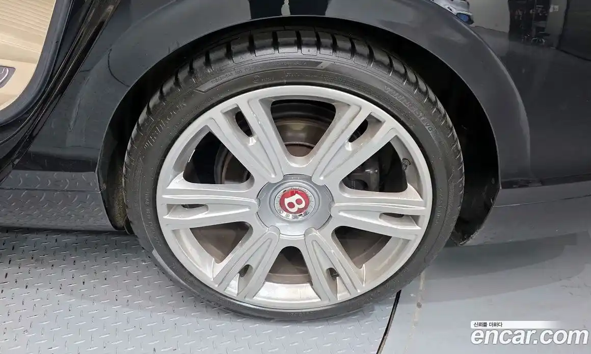 Bentley Flying Spur 2018 4.0 гидро в Москве № 387216, фото 5