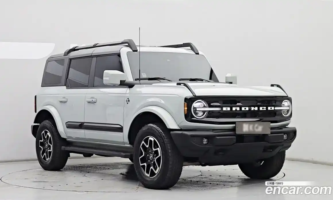 Ford Bronco 2023 2.7 гидро в Москве № 403443, фото 3