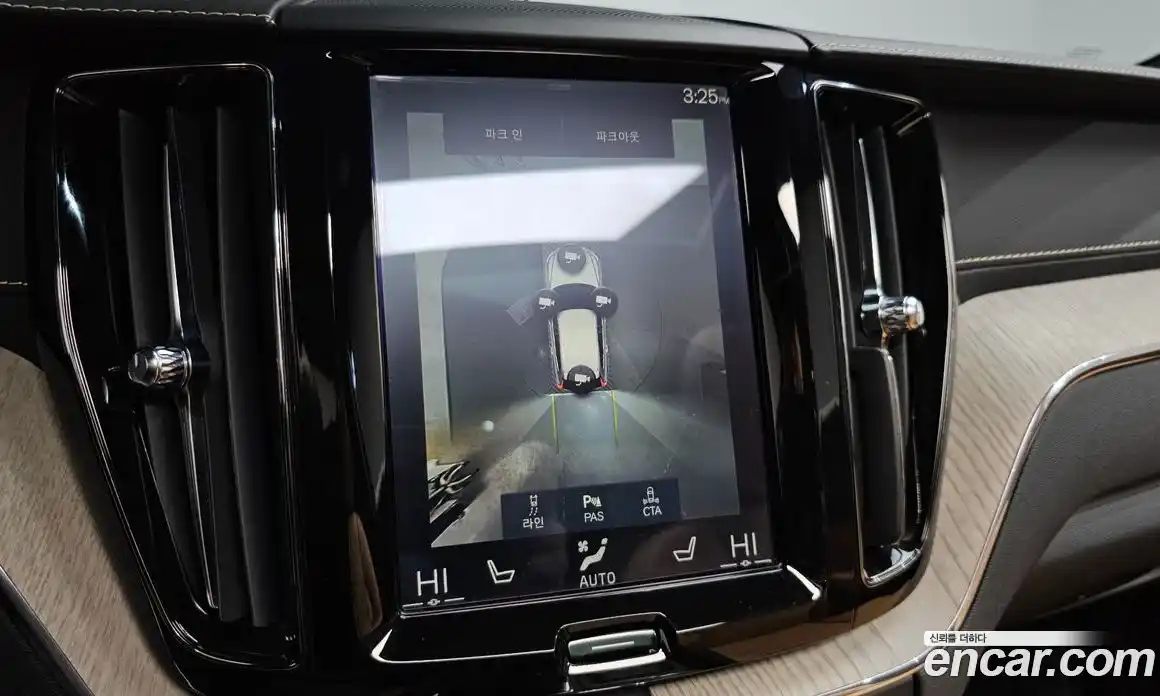 Volvo XC60 2019 2.0 гидро в Москве № 429986, фото 15