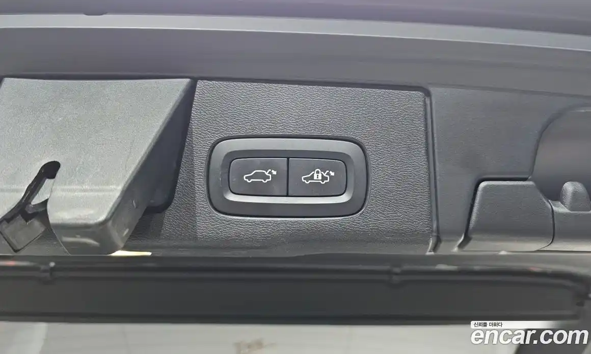 Volvo XC60 2019 2.0 гидро в Москве № 429986, фото 19