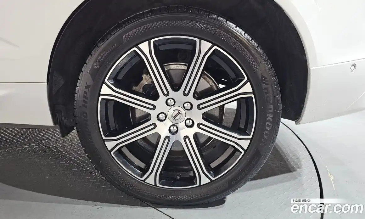 Volvo XC60 2019 2.0 гидро в Москве № 429986, фото 5