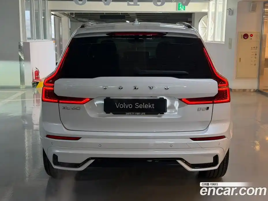 Volvo XC60 2025 2.0 гидро в Москве № 469997, фото 4