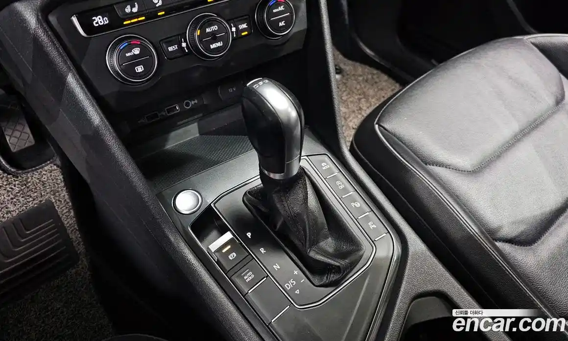 Volkswagen Tiguan 2018 2.0 гидро в Москве № 472130, фото 9