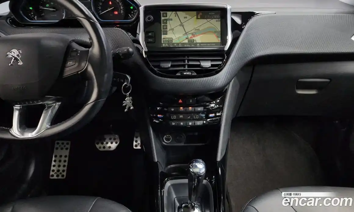 Peugeot 2008 2017 1.6 гидро в Москве № 500511, фото 15