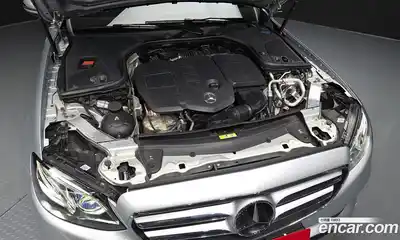Mercedes-Benz E-Class 2020 1.9 гидро, миниатюра 6