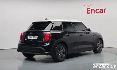 Mini Cooper 2022 1.5 гидро в Москве № 627738, миниатюра 2