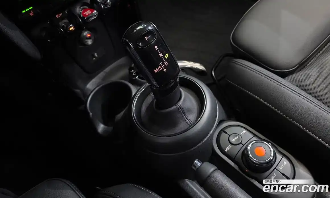 Mini Cooper 2022 1.5 гидро в Москве № 627738, фото 9
