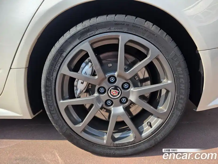 Cadillac CTS-V 2011 6.2 гидро в Москве № 653220, фото 13