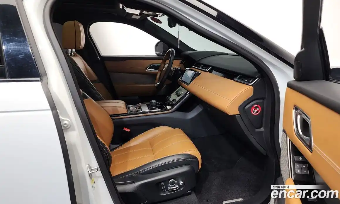Land Rover Range-Rover Velar 2018 3.0 гидро в Москве № 724503, фото 11