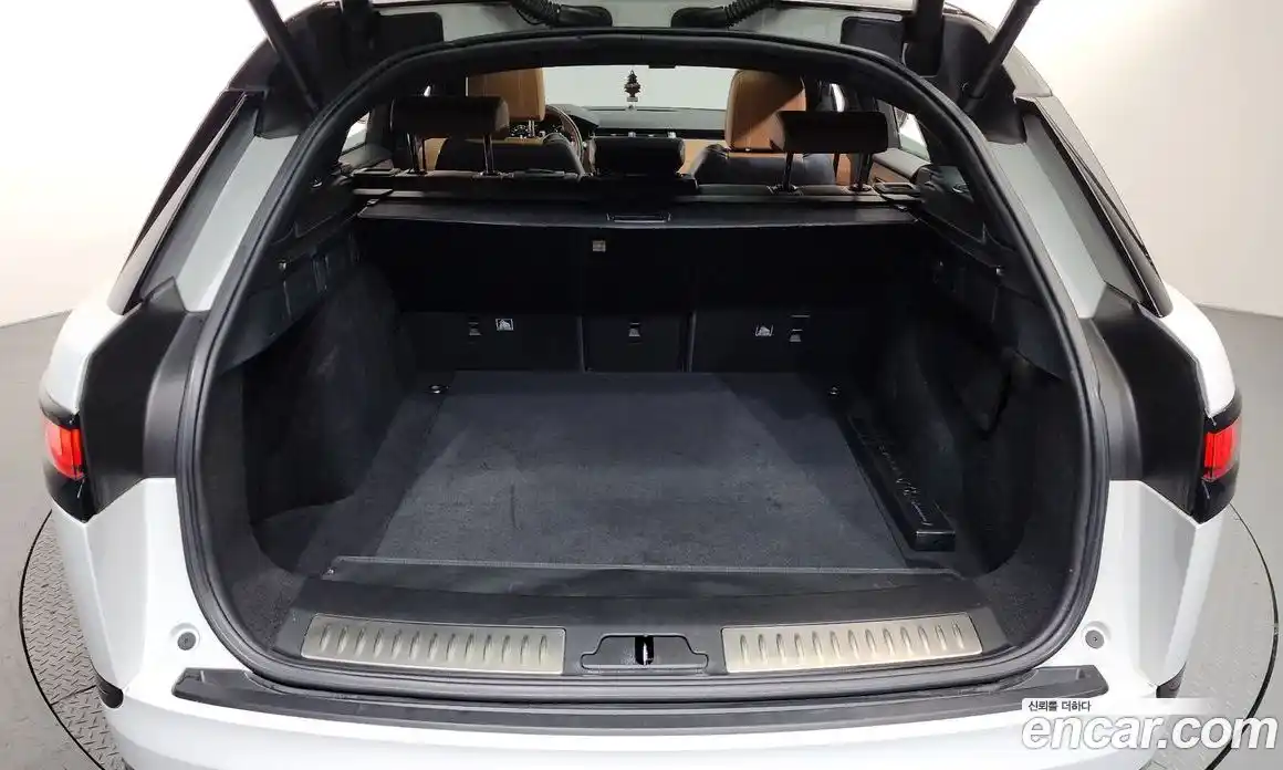 Land Rover Range-Rover Velar 2018 3.0 гидро в Москве № 724503, фото 20