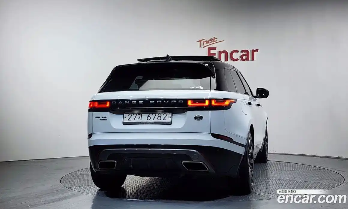 Land Rover Range-Rover Velar 2018 3.0 гидро в Москве № 724503, фото 4