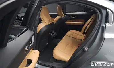 Volvo S60 2019 2.0 гидро в Москве № 749610, миниатюра 12