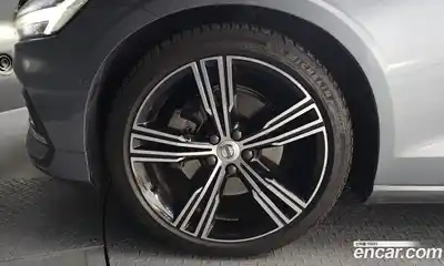 Volvo S60 2019 2.0 гидро в Москве № 749610, миниатюра 5