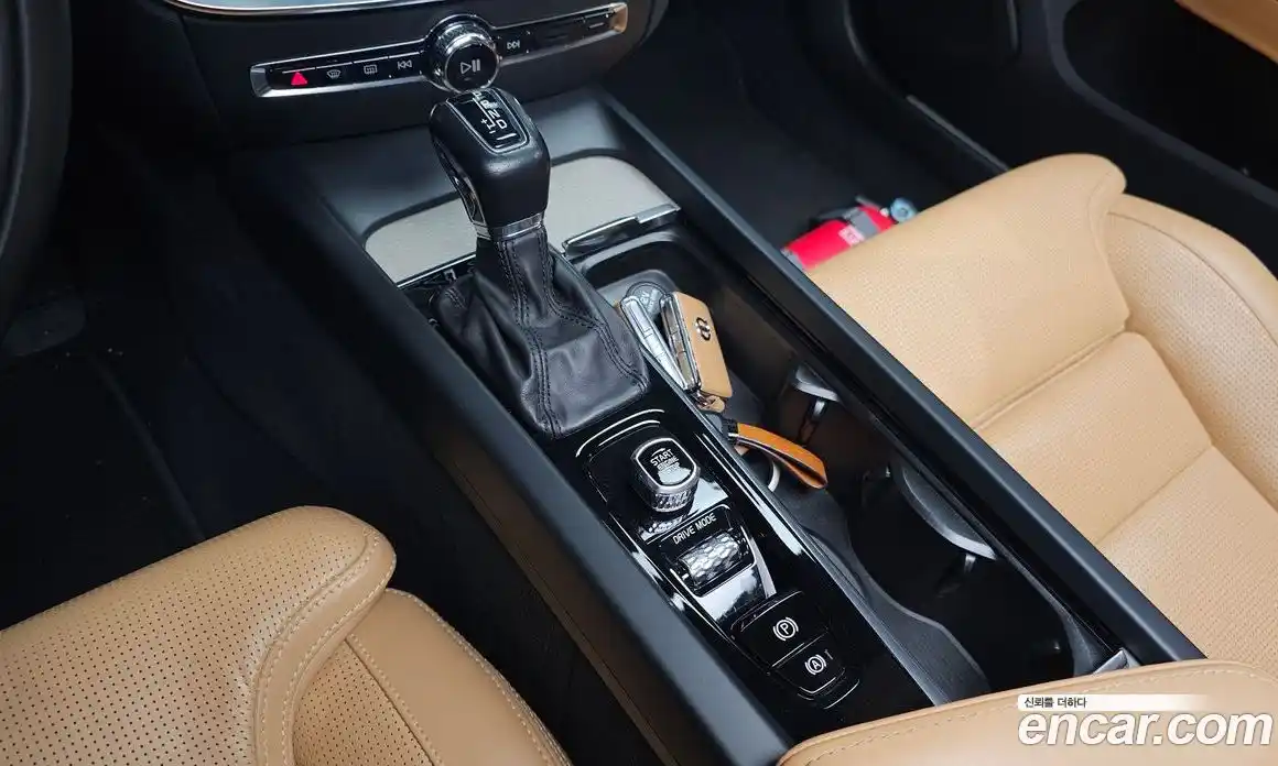 Volvo S60 2019 2.0 гидро в Москве № 749610, фото 9