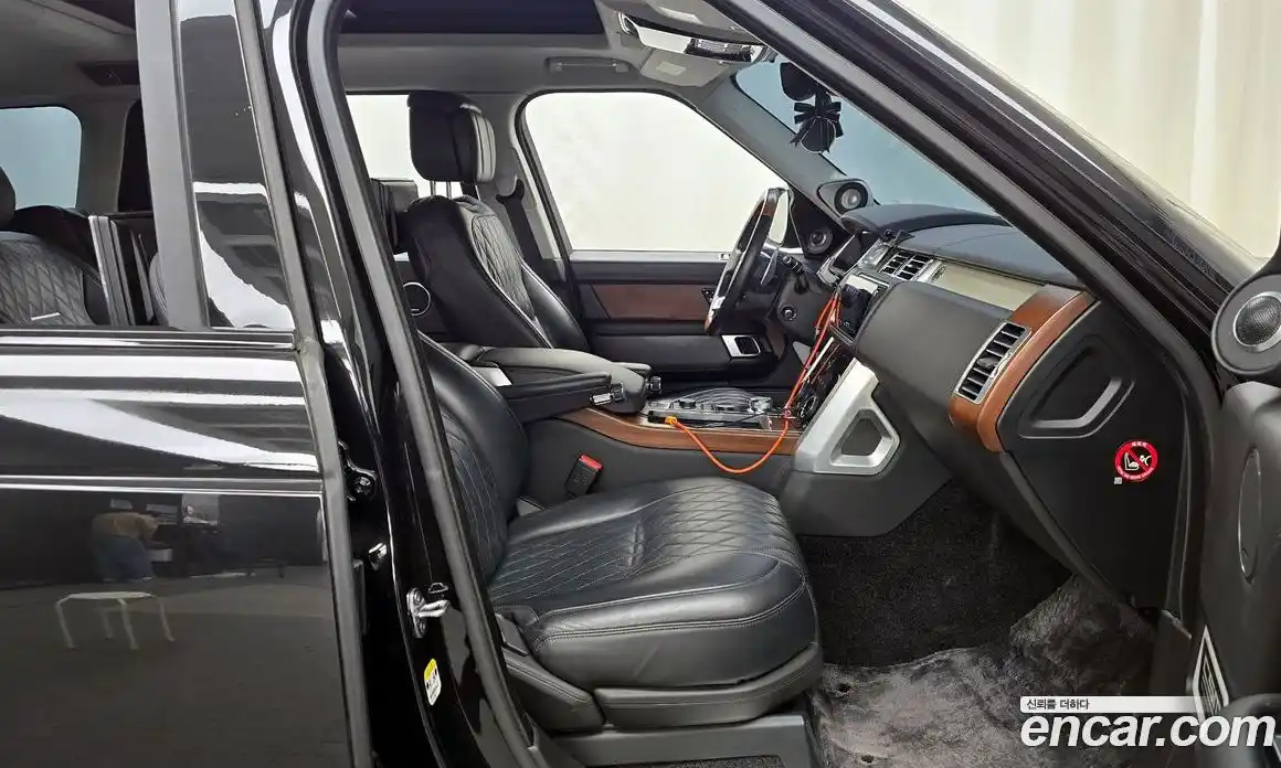 Land Rover Range-Rover 2018 5.0 гидро в Москве № 766058, фото 11