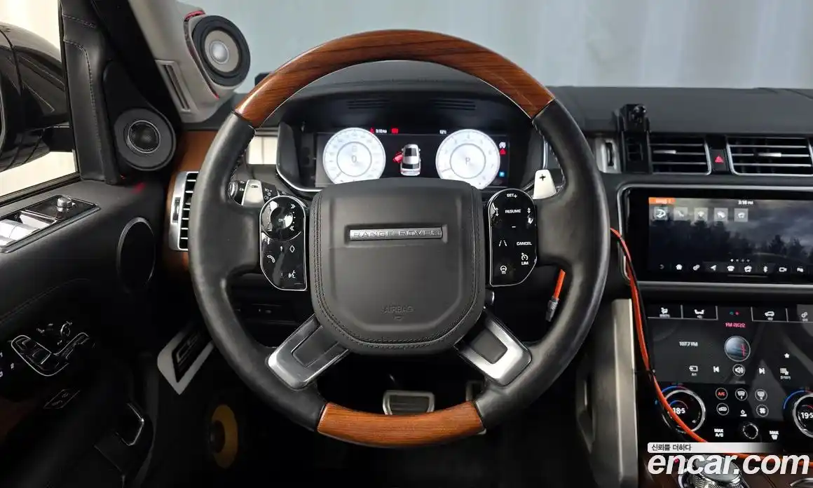 Land Rover Range-Rover 2018 5.0 гидро в Москве № 766058, фото 13