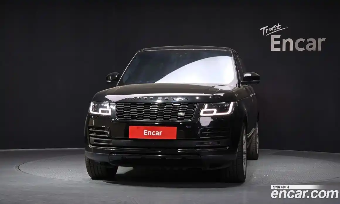 Land Rover Range-Rover 2018 5.0 гидро в Москве № 766058, фото 3